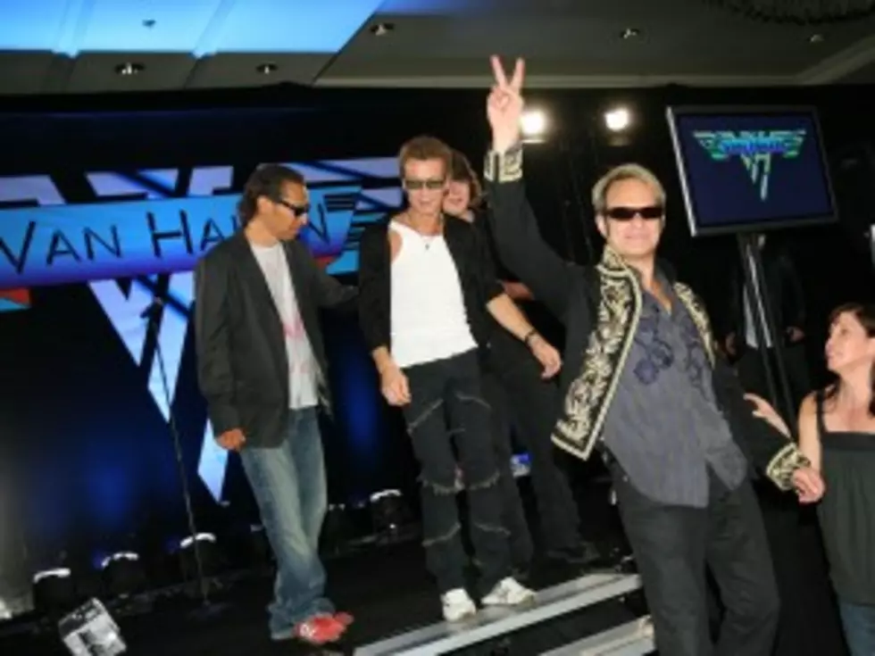 Six O&#8217;Clock Triple Shot &#8211; 4/1/14 David Lee Roth Leaves VH