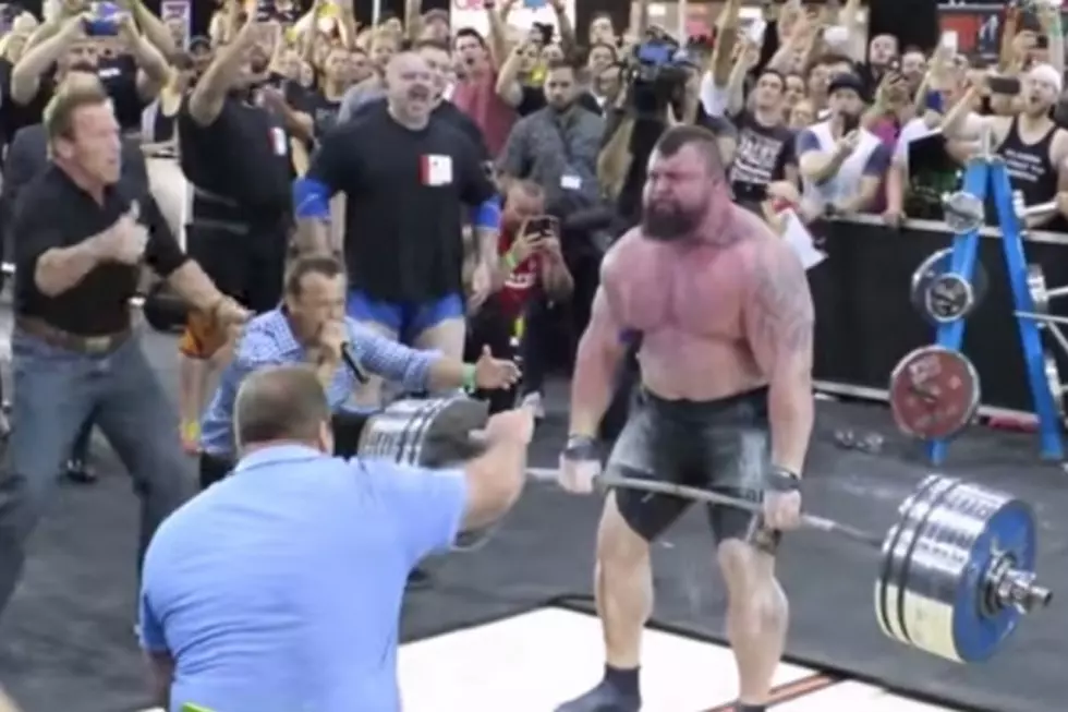 WORLD RECORD: Ever See a Dude Try to Lift Over a Thousand Pounds?