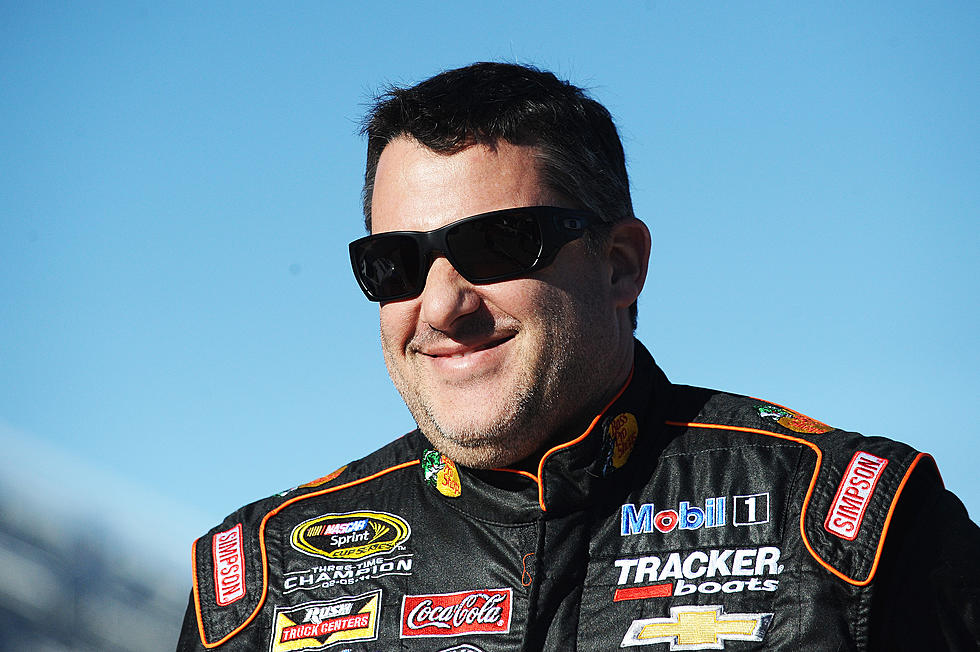 Tony Stewart Cleared to Race This Weekend