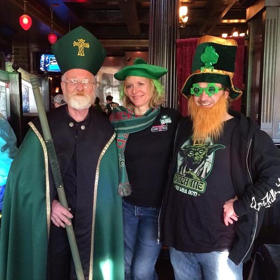 Join Deb &#038; Joey for St. Patrick&#8217;s Day 2017 at Claddagh Irish Pub!