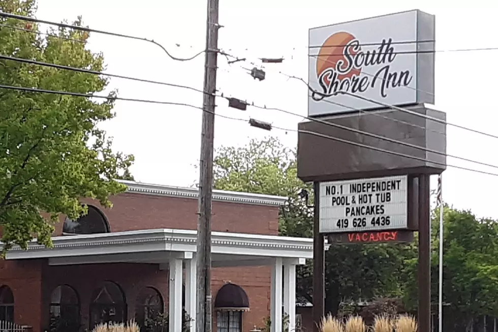 Classic Signs: Ever Had Independent Pool & Hot Tub Pancakes?