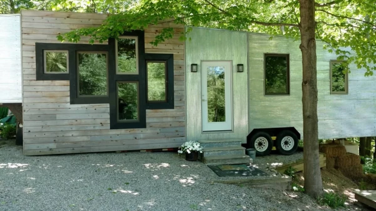 Blink And Youll Miss This Adorable Michigan Tiny Home