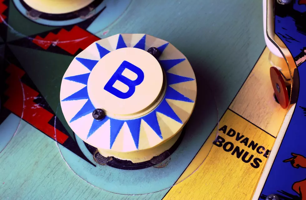 A blue "B" bumper of a pinball machine