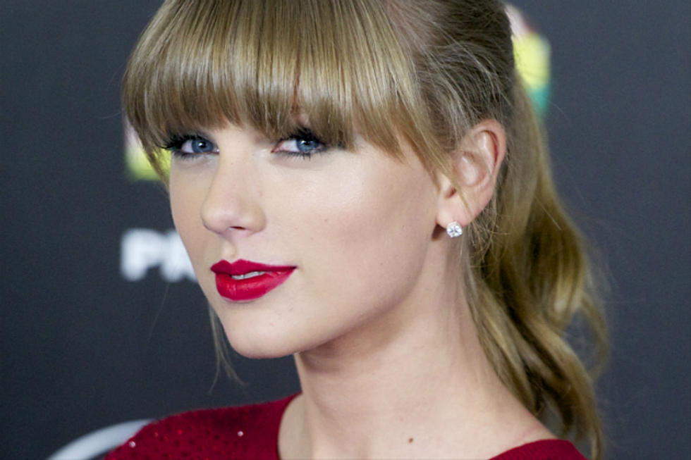 Fight’s ON – Look who just made fun of Taylor Swift’s cat – to Taylor’s face  [VIDEO]