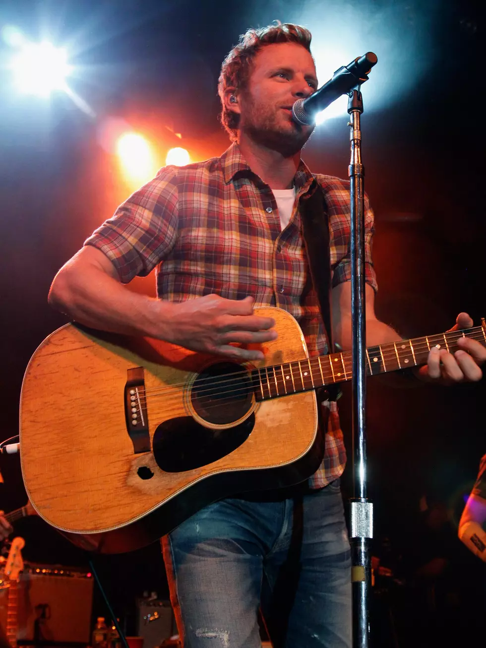 1 Day until Christmas&#8230;get Dierks tickets today to give tomorrow