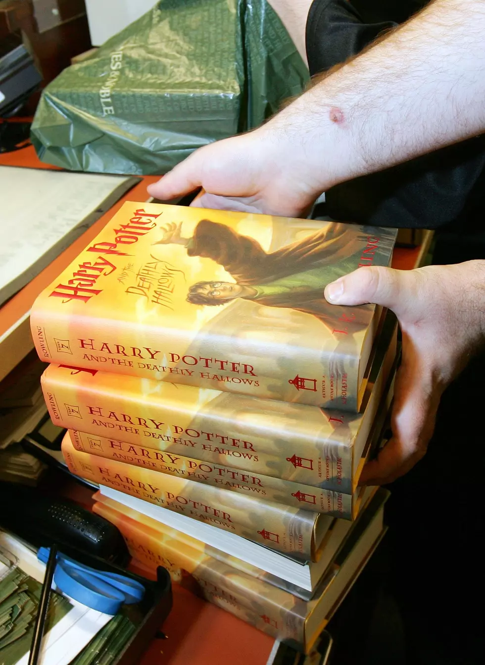 In History – 8 years ago, Final Harry Potter book goes on sale
