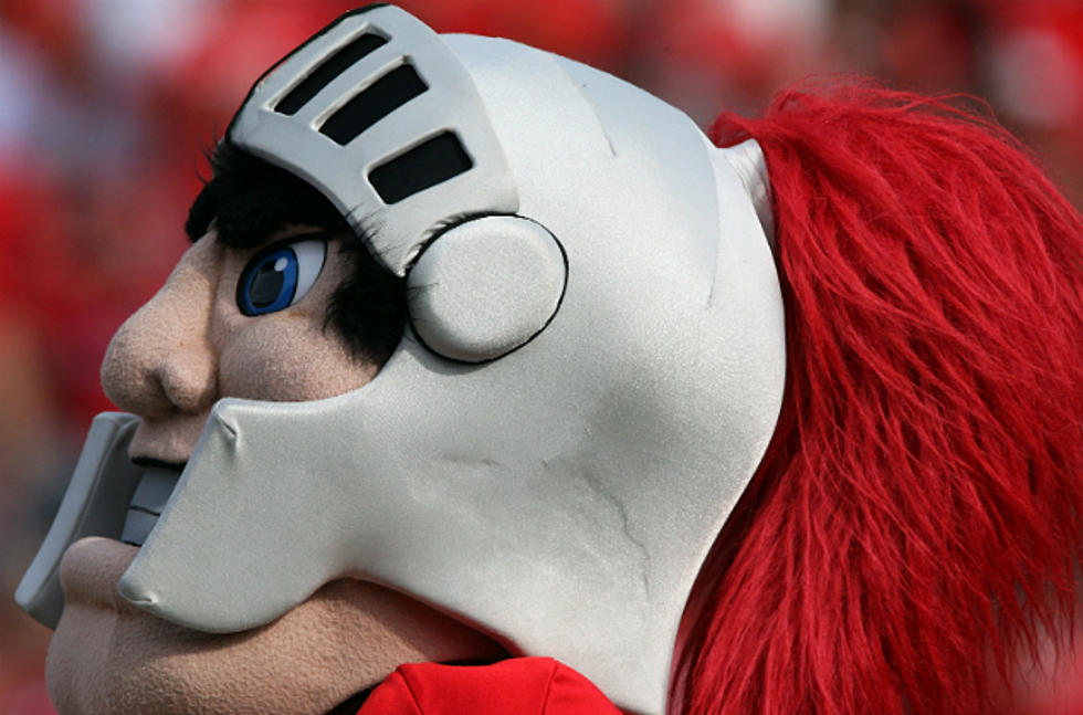 Michigan State vs Rutgers – Which Mascot Would YOU Want Leading You Into Battle?