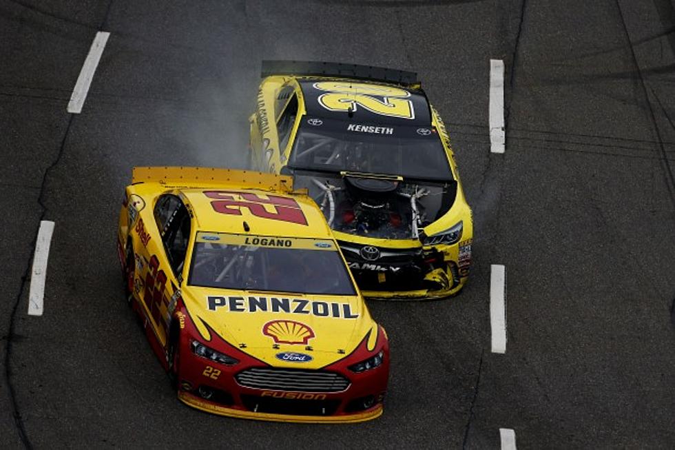 NASCAR News: Kenseth Wrecks Logano – Watch the Video