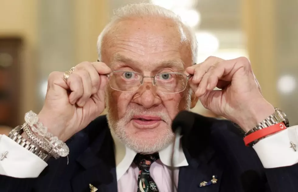 Buzz Aldrin Likes His Bling – But Won’t Go to Mars