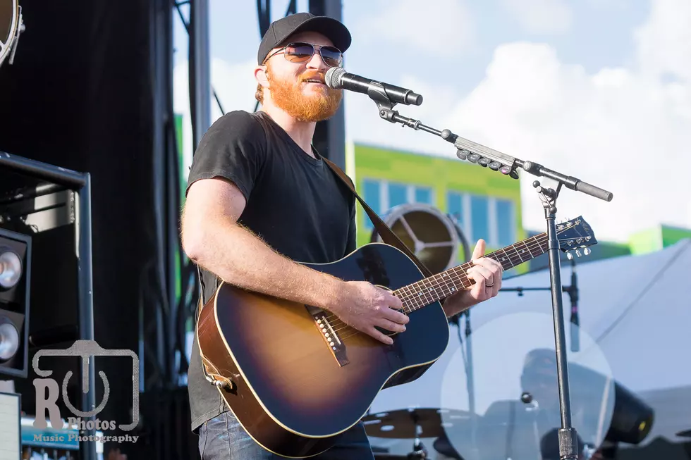 Eric Paslay In Concert At Taste Of Country 2017