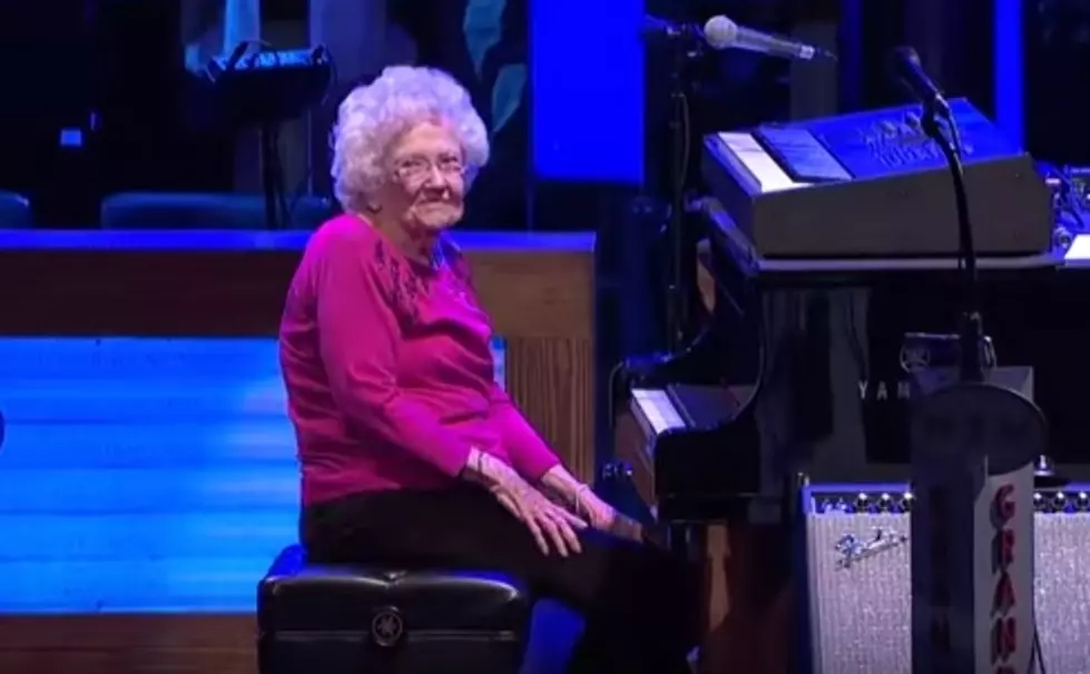 WATCH: Josh Turner&#8217;s 100-Year-Old Grandmother-In-Law Is a YouTube Star