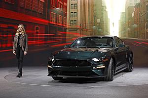 Detroit shows off the new Bullitt Mustang &#8211; with the original movie car
