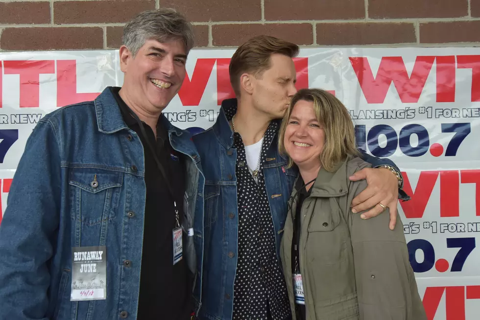 Frankie Ballard Taste Of Country 2018 Meet &#038; Greet Photos