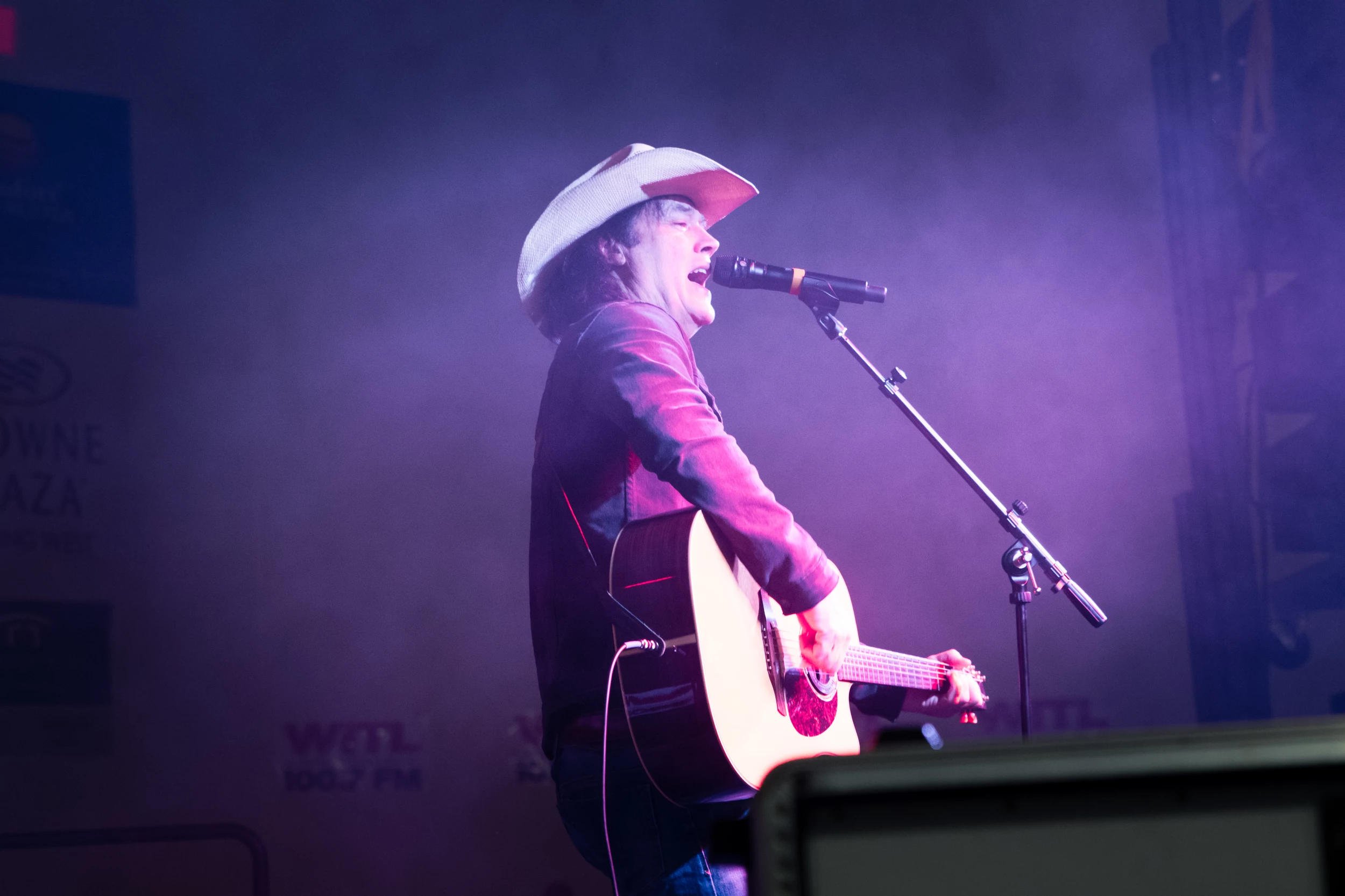 David Lee Murphy Plays Everything Acoustic 