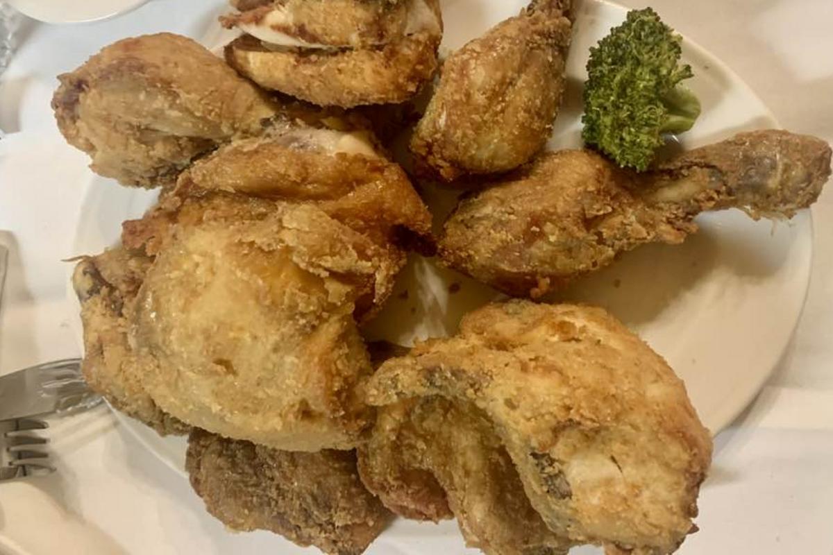 Did This Canadian Chicken Chain Steal Its Recipe From Zehnder’s?