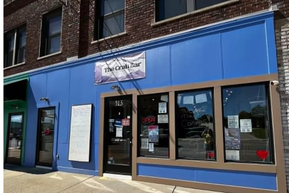 Have You Tried Lansing’s Unique Craft-Making Bar Yet?