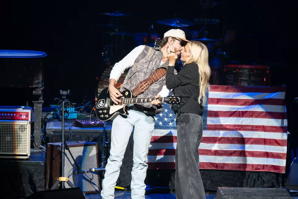 Chris Janson with his wife, Kelly. (Photo via John Reasoner)