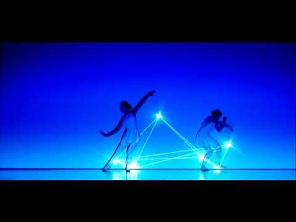 Dazzling Performance by Japanese Dance Troupe Enra [Video]