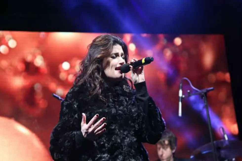 Idina Menzel Announces World Tour [VIDEO]