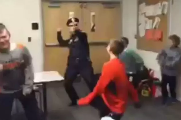 Local Cop does the Whip, Nae Nae