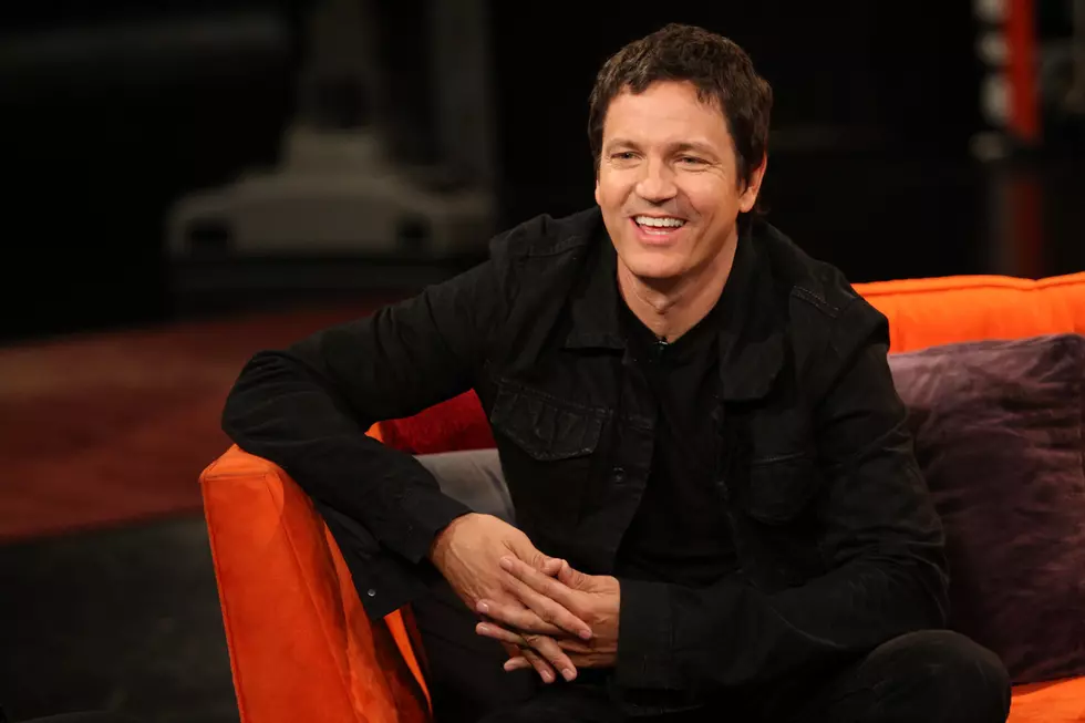 AJ &#038; Nikki Chat With Stephan Jenkins From Third Eye Blind