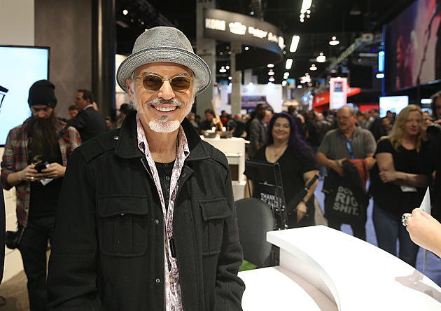 Check Out AJ &#038; Nikki&#8217;s Exclusive Interview With Billy Bob Thornton