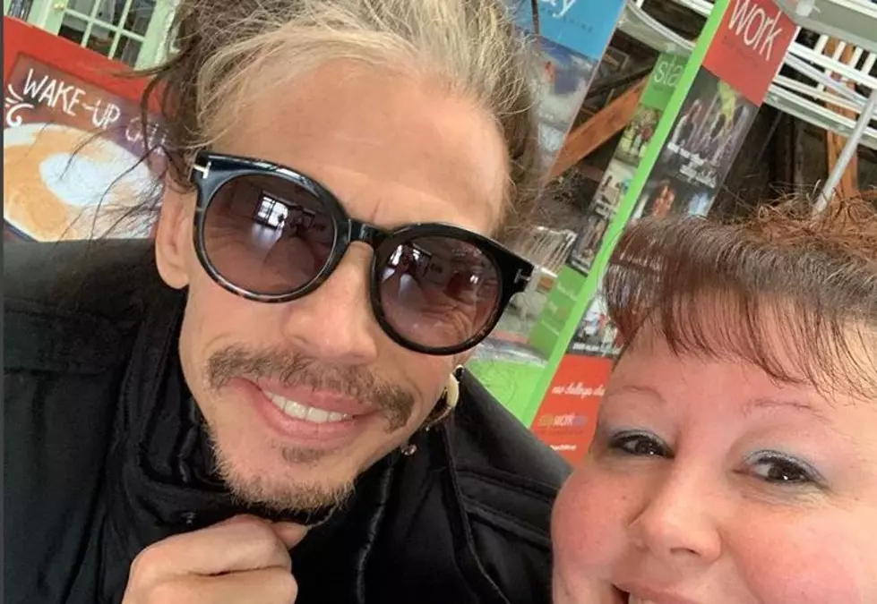Steven Tyler Spotted Snapping Selfies In New Hampshire