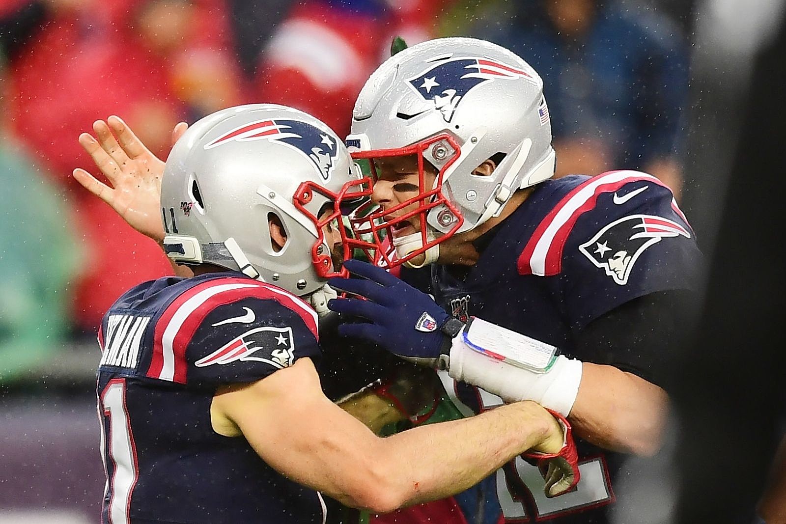 Tampa Bay Buccaneers: Pats' Edelman fools fans with April Fools joke