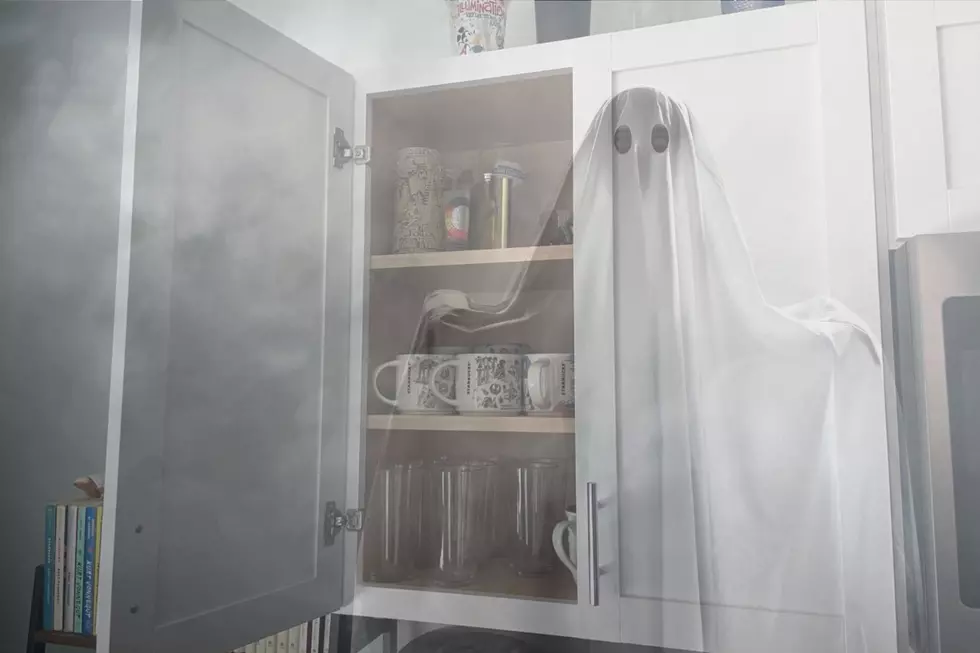 The Ghost That’s Haunting My Apartment Doesn’t Like Guests – Here’s How I Know