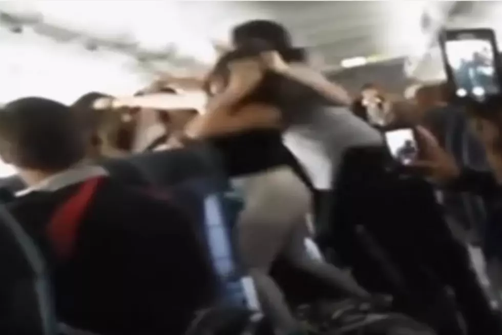 Airline Brawl With 5 Women Because of Loud Boom Box  [VIDEO]