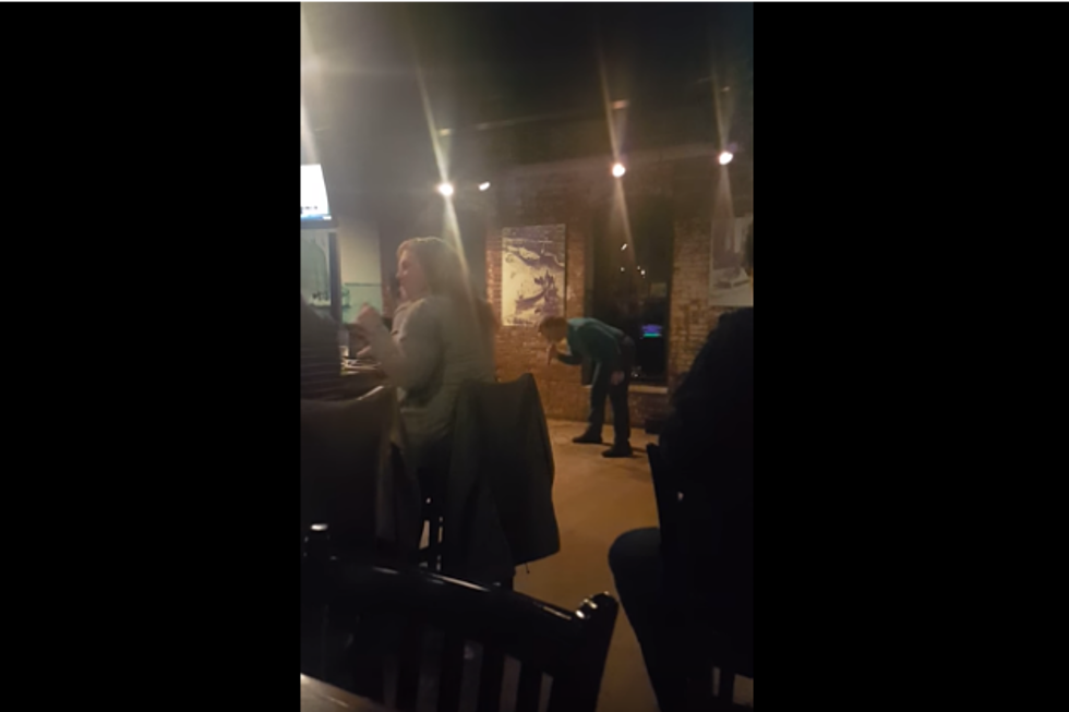 Guy Crushes Karaoke Night At Sea Dog Brewing Singing ‘Thunderstruck’ By AC/DC And The Crowd Goes Nuts! [VIDEO]