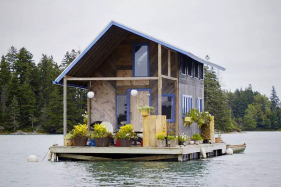 This Floating Cabin in Vinalhaven, Maine is Absolutely Adorable