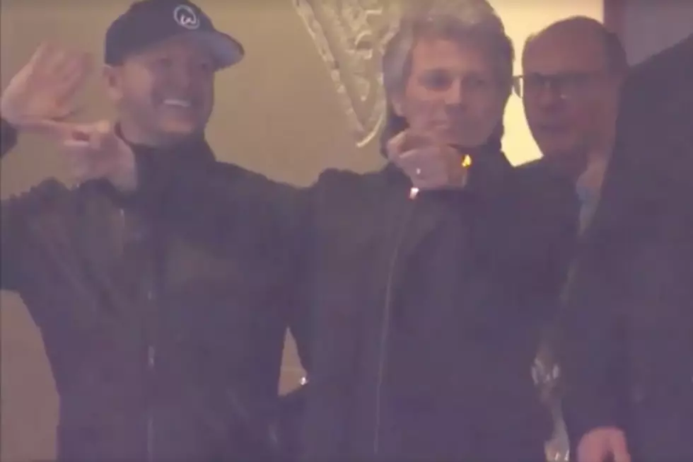Bon Jovi Lead a Massive Sing-A-Long at the Patriots Game On Sunday