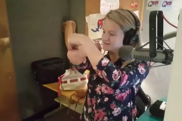 Lori Teaches Kylie Her Favorite Stupid Human Trick  [VIDEO]