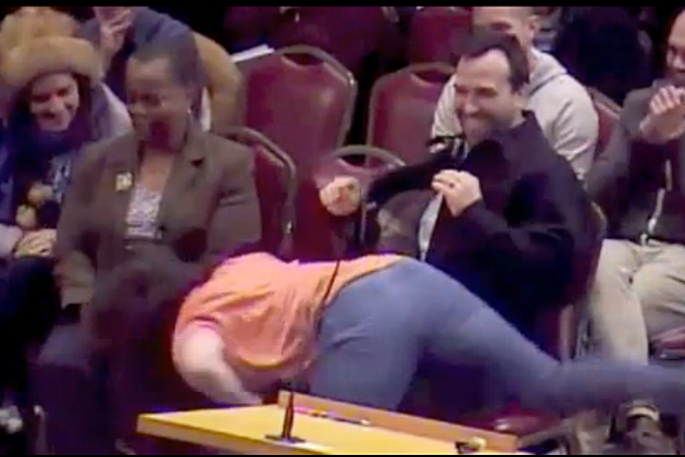 Dancer at Portland City Council Meeting Crawls on Man, Pretends to Throw Up [VIDEO]