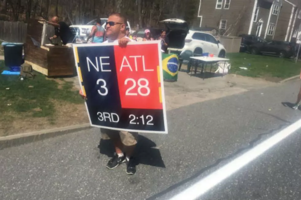 Guy Holding Motivational Sign At Boston Marathon Tells ESPN They Don&#8217;t Have His Permission To Use Image, ESPN Blocks Him From Twitter