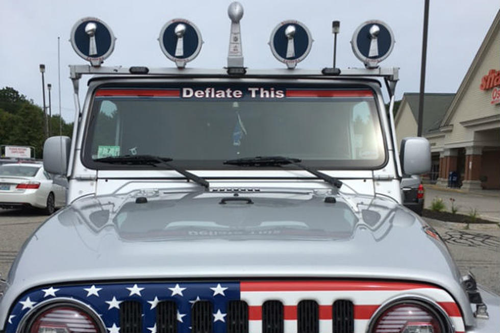 This Guy’s Jeep Is The Most ‘Patriots’ Vehicle I’ve Ever Seen And I Want It [PICS]