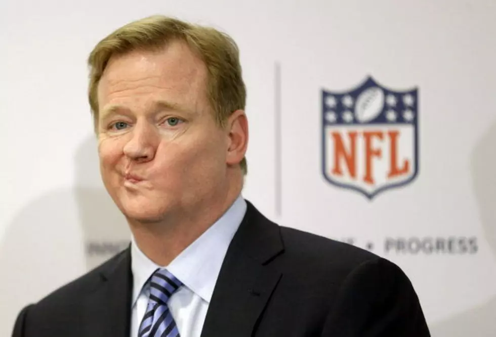 Patriots Fan Finds Roger Goodell’s Vacation Home In Scarborough, Acts Appropriately