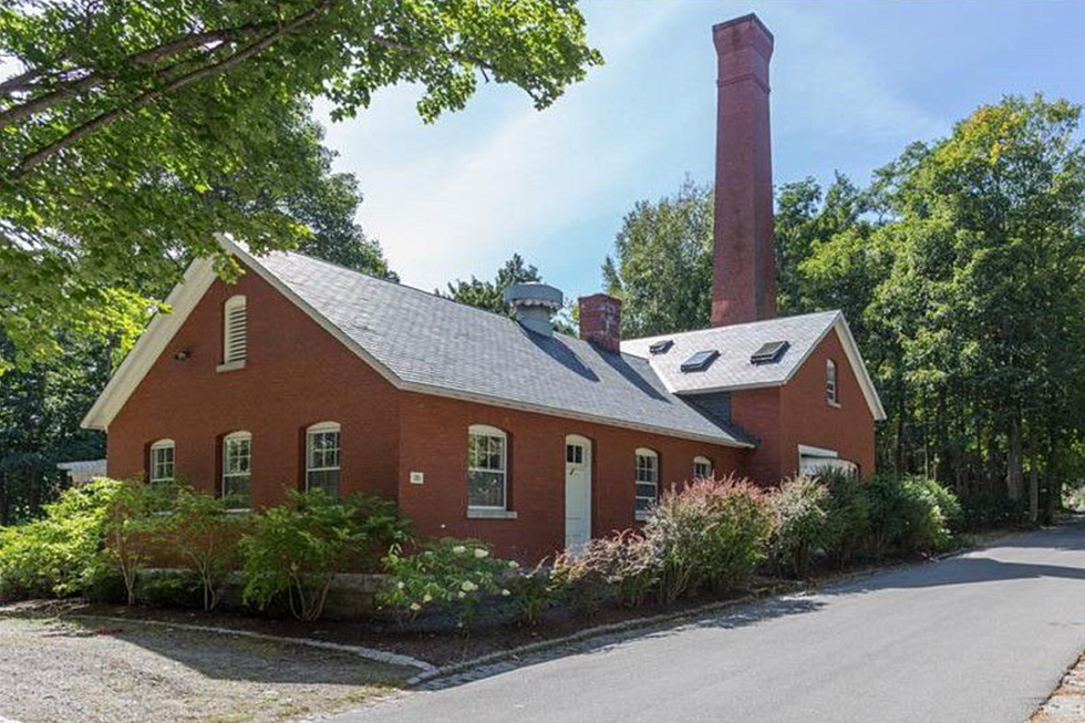 An Old Military Building on This Casco Bay Island Was Converted into a Breathtaking Home