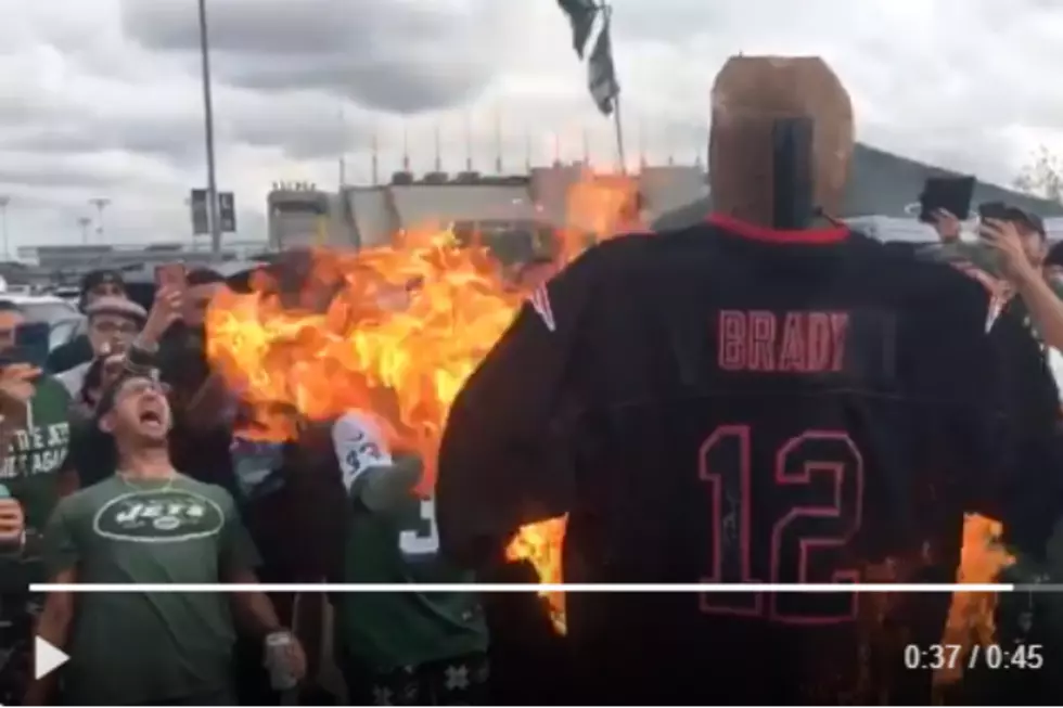 Jets Fans Burn Brady Jersey After Losing To The Pats [VIDEO]