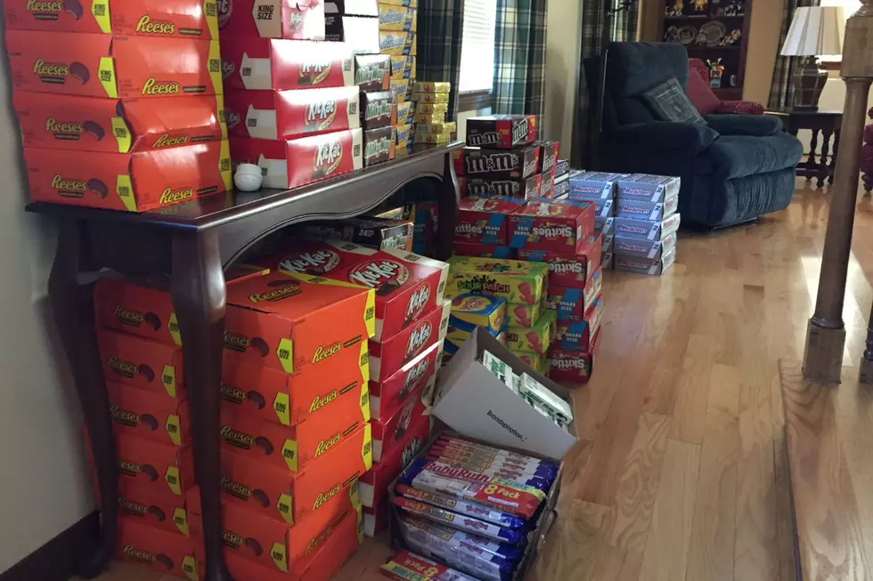 Lewiston Man Handing Out Over 5,000 King-Size Candy Bars to Kids on Halloween
