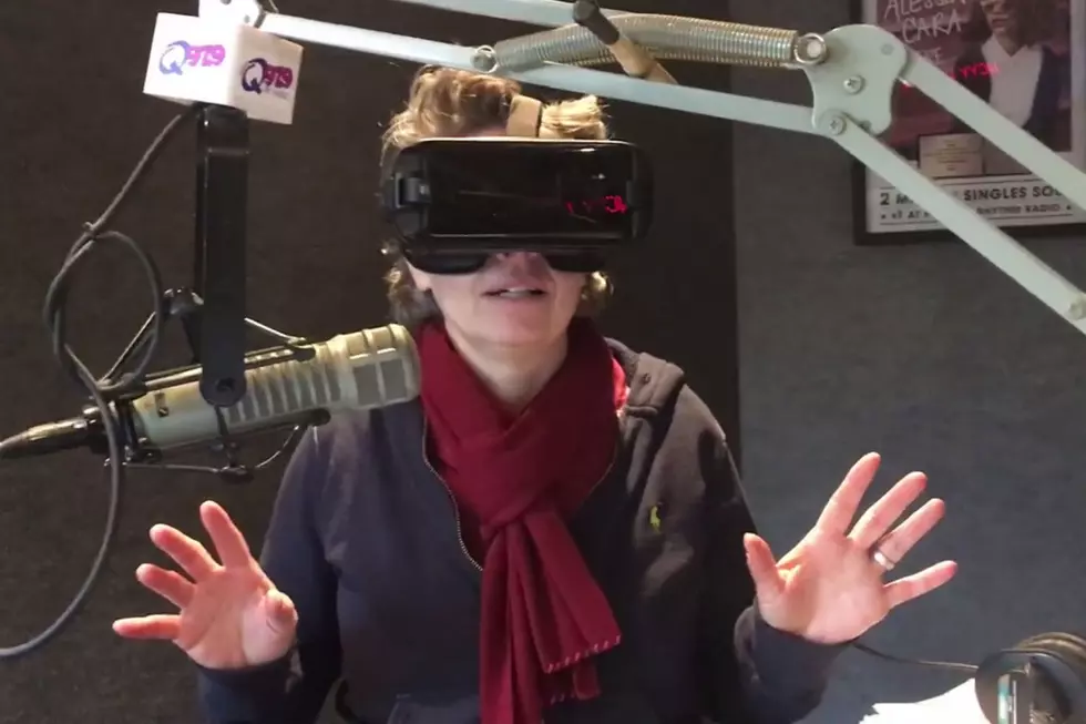 Watch Lori Jump When She Plays a Scary Virtual Reality Game