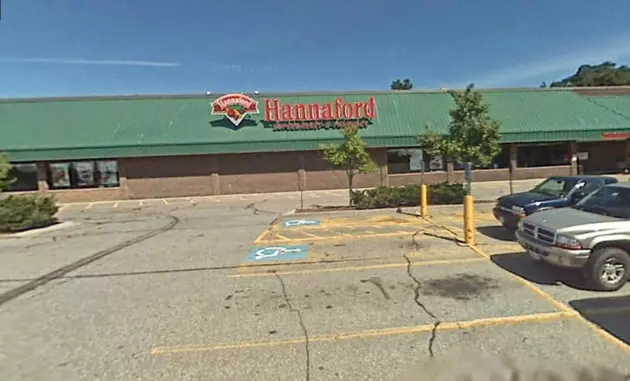 Lewiston Hannaford Set To Reopen With Cafe &#038; Other Big Changes