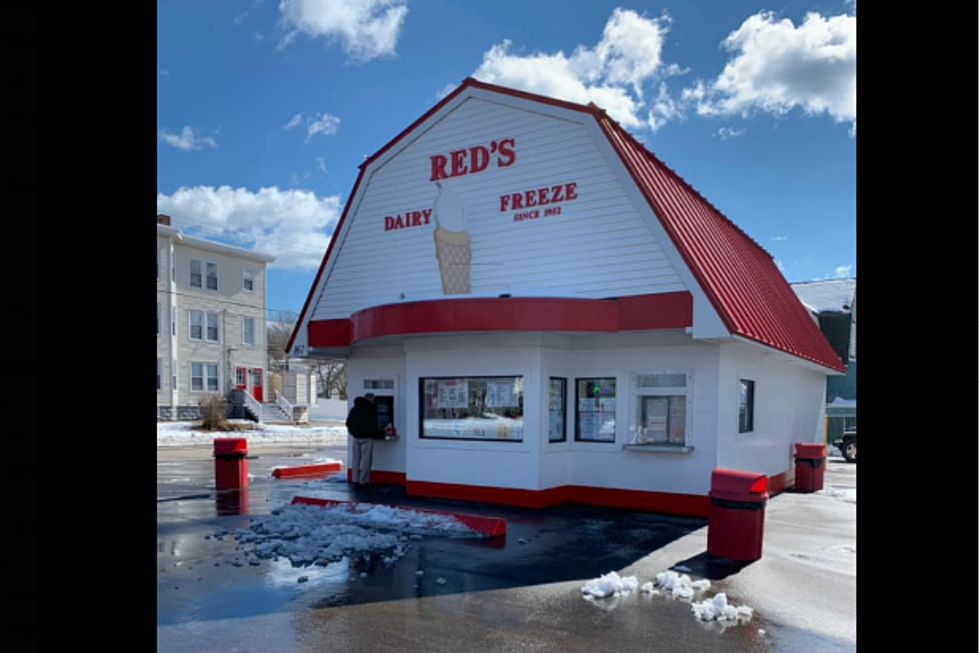Red’s Dairy Freeze in South Portland is Open!