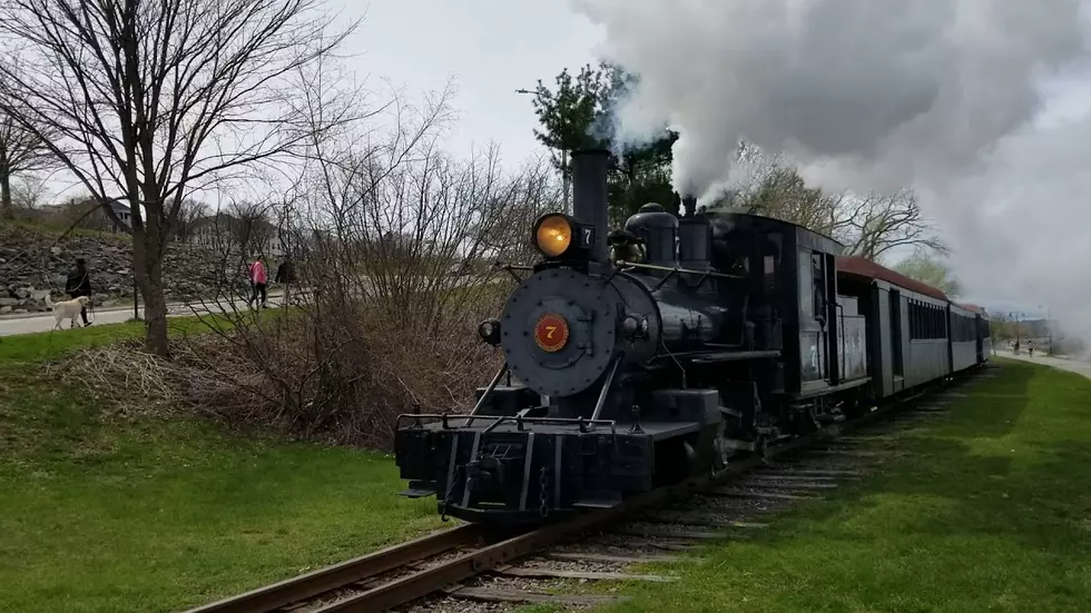 Watch The Narrow Gauge Railroad Cross Cutter Street in Portland