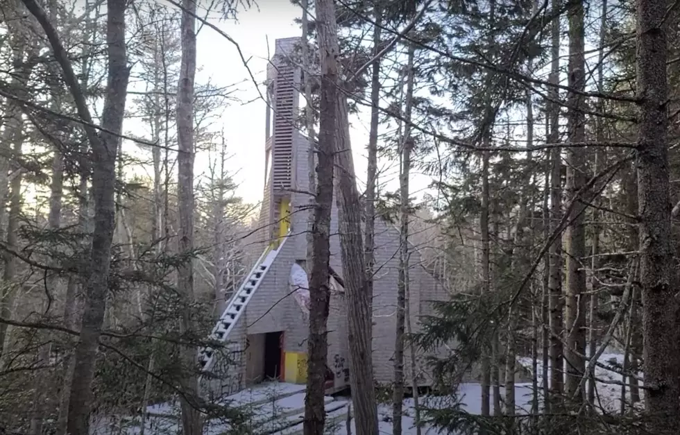 What&#8217;s The Deal With This Freaky Abandoned House in The Maine Woods?