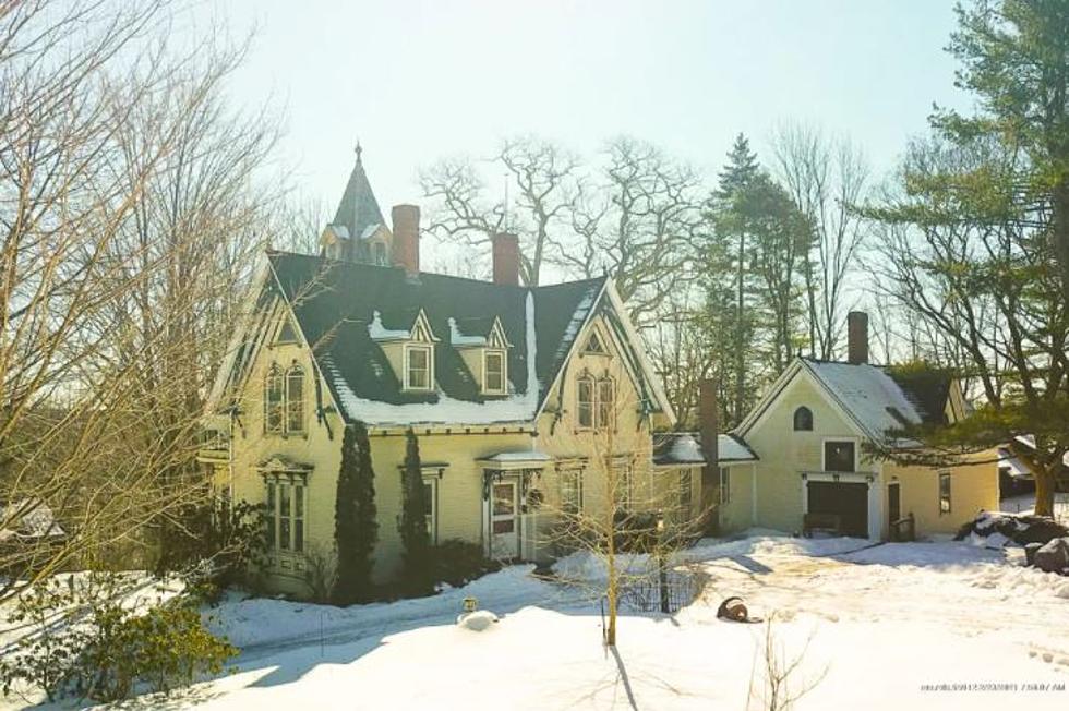 PICS: Magical B&#038;B For Sale in Maine&#8217;s Prettiest Village For a Bargain