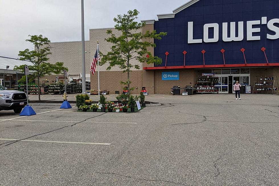 This Maine Lowe&#8217;s Memorial Day Tribute Will Make You Proud to Be an American