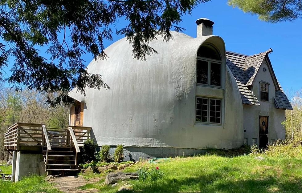 Find This Weird Looking House For Sale on The End of Road to Misery in Kennebunkport, Maine