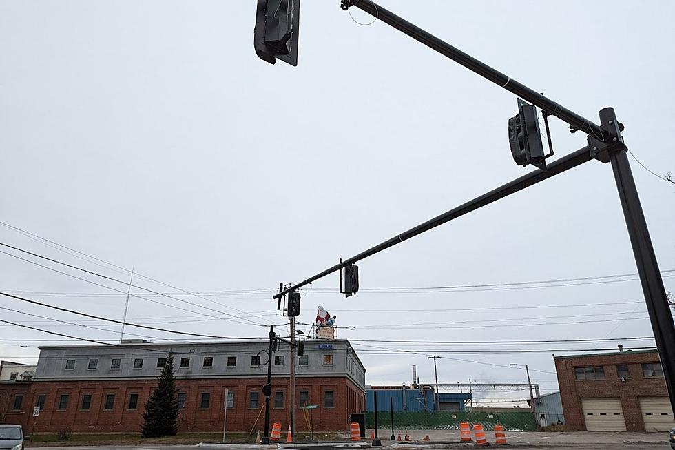 Traffic Lights Are Going Up At Every Intersection in Westbrook&#8217;s Cumberland Mills Triangle